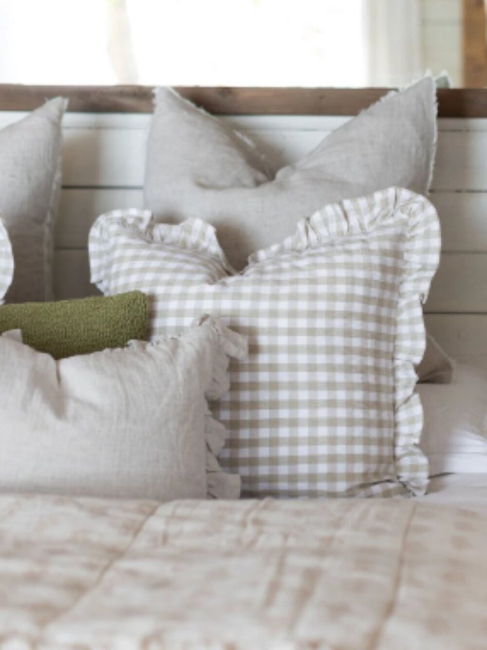 Accents De Ville: Gingham Cushion Cover from the Fall 2026 Jilly Box